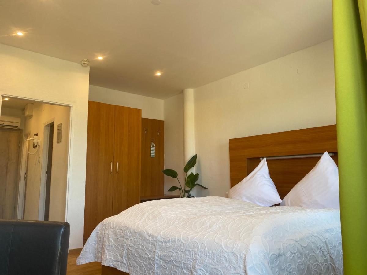 Seehotel Herlinde Podersdorf am See Bagian luar foto