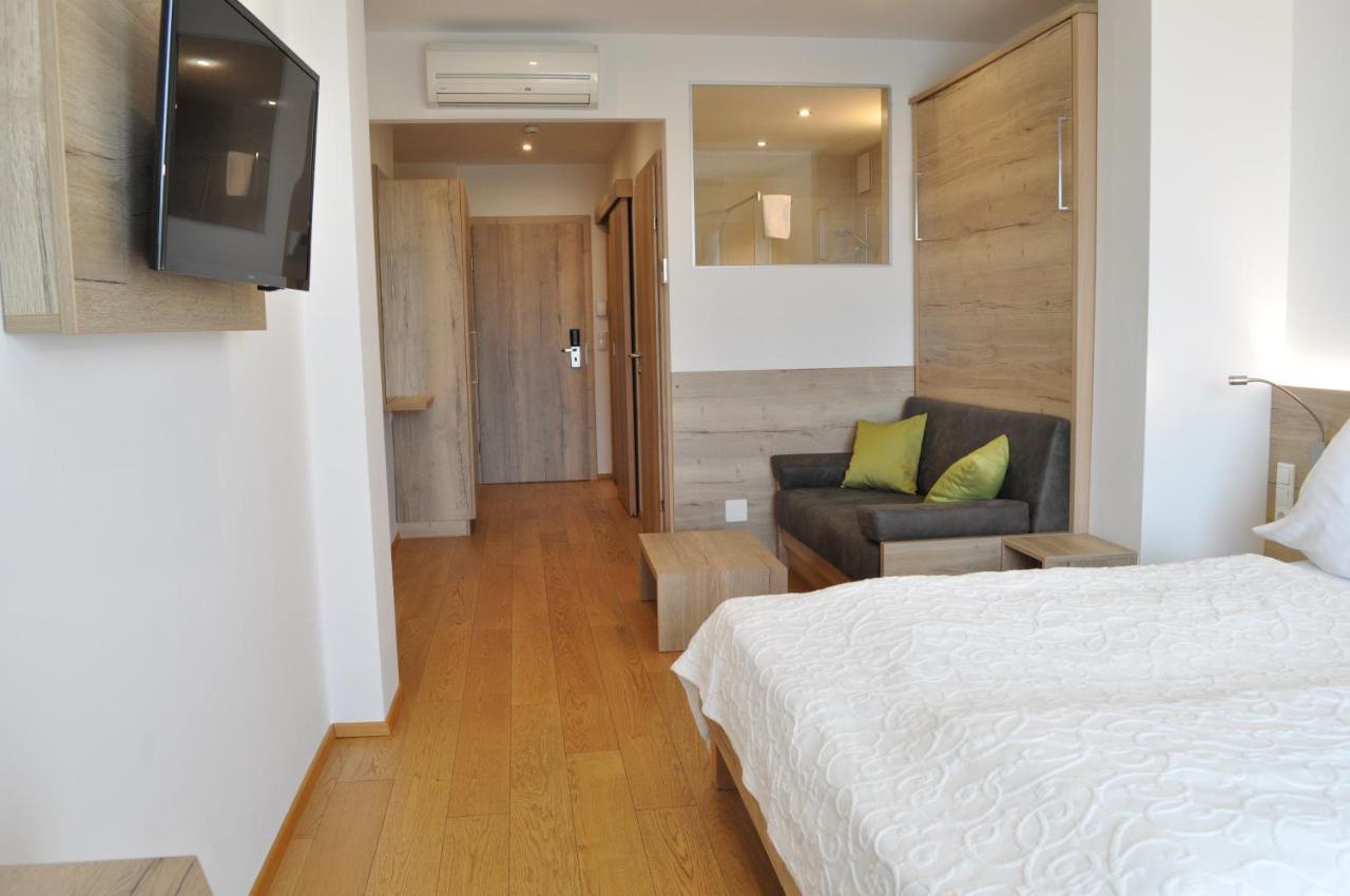Seehotel Herlinde Podersdorf am See Bagian luar foto