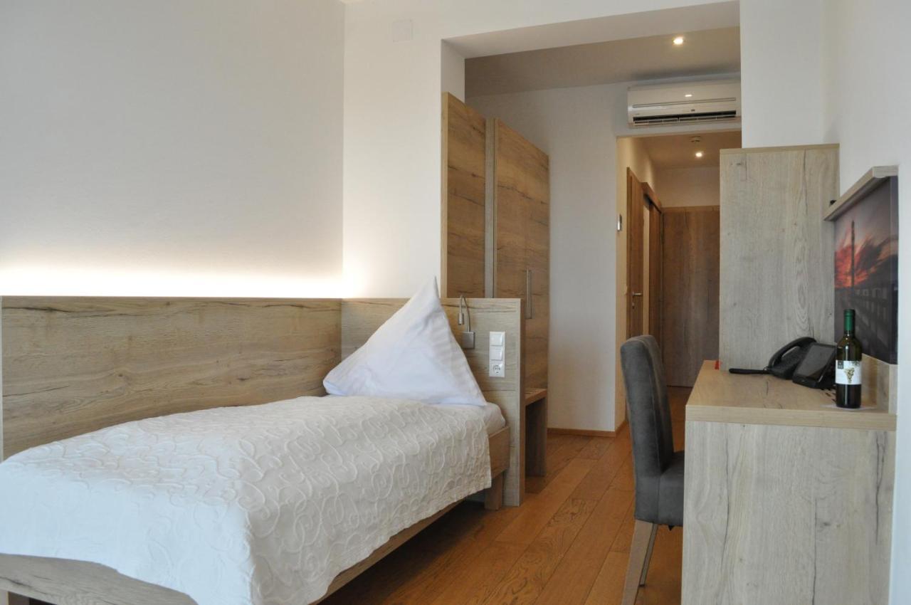 Seehotel Herlinde Podersdorf am See Bagian luar foto