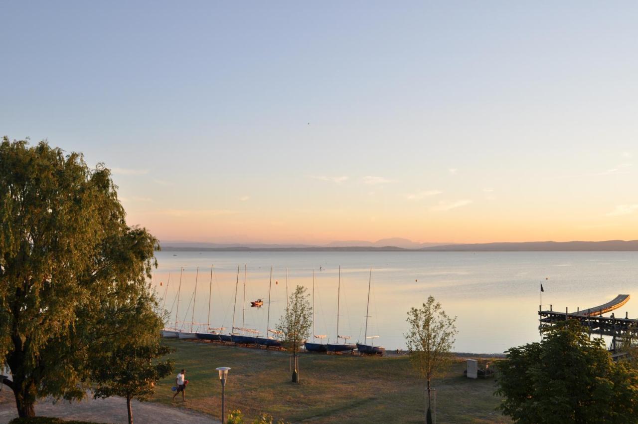 Seehotel Herlinde Podersdorf am See Bagian luar foto